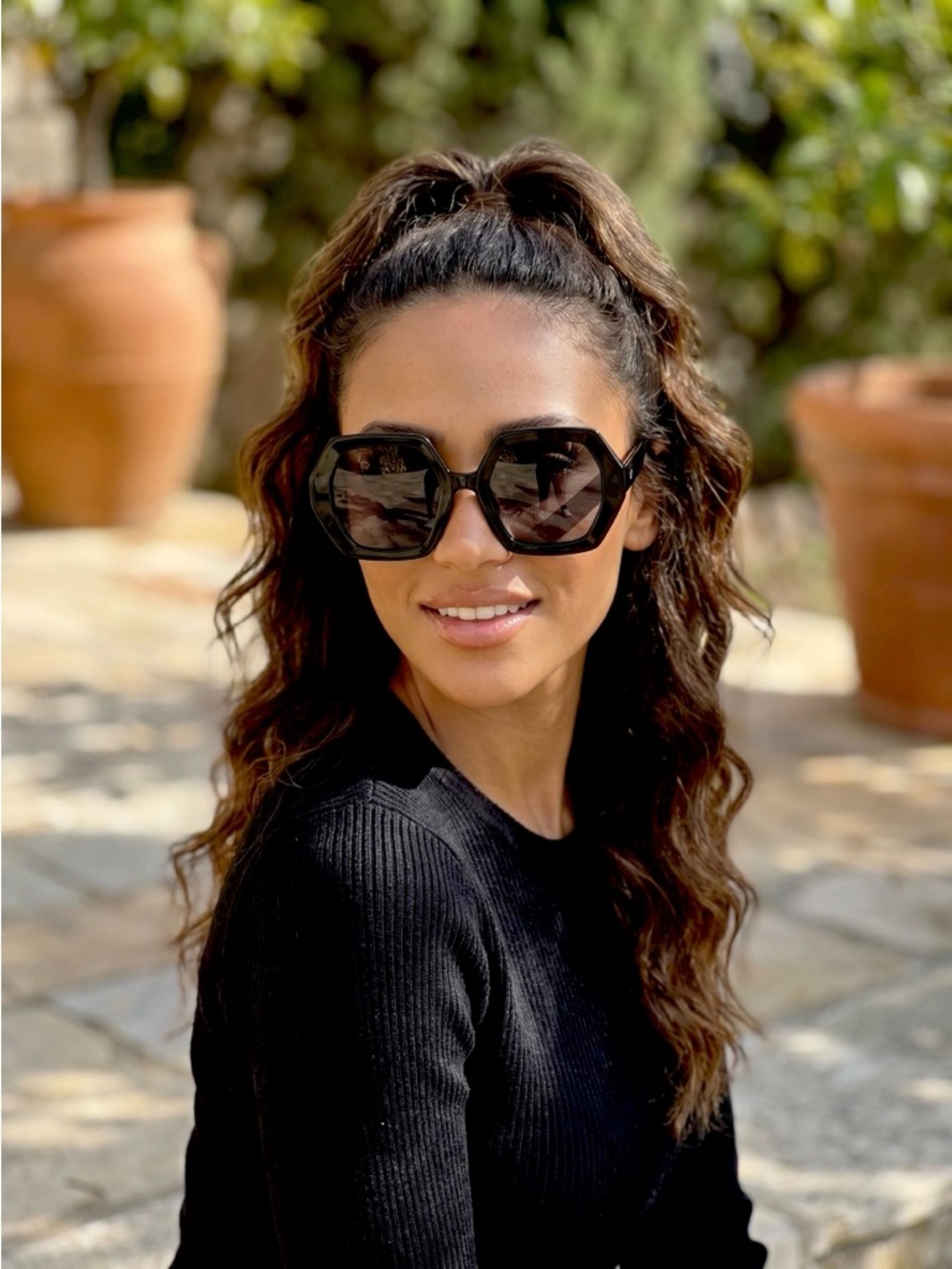 Oversized Black Geometric Sunglasses - Women’s Fashion Accessory